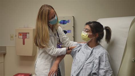 Breast cancer clinic at Northwestern helping Hispanic women with diagnosis, treatment and support